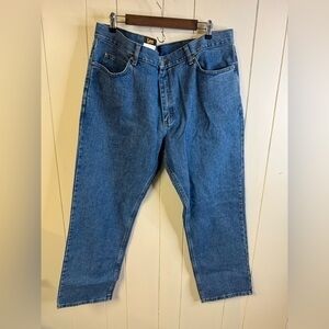 Lee Men’s Relaxed Fit Straight Leg Jeans 42x30